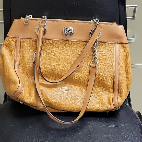 Coach Handbags - Coach turnlock Edie carryall